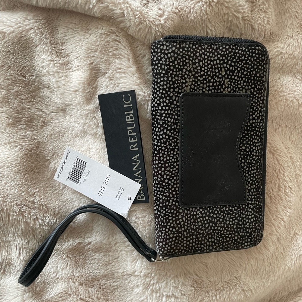 Large Zip Around Wallet - Picture 2 of 4